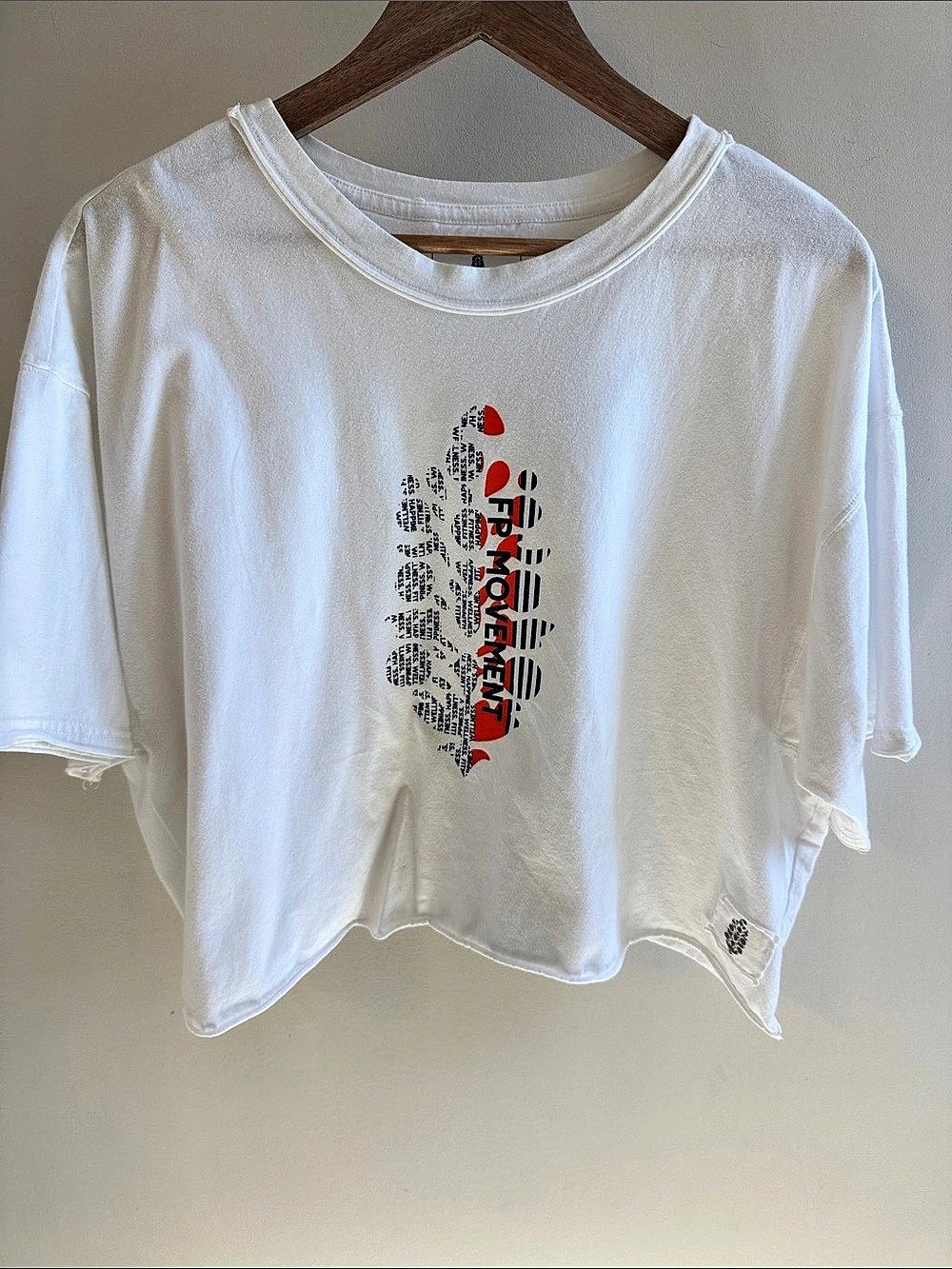 foreverent Graphic Cropped Tee in White Size Medium